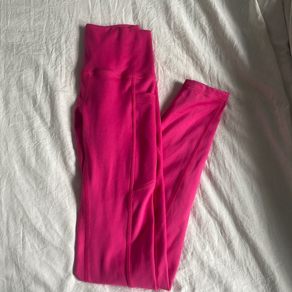 Gilly Hicks Hot Pink leggings